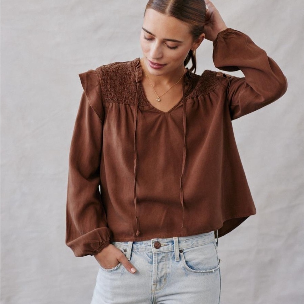 NWT Bella Dahl Gia Smocked Ruffle Pullover Golden Topaz Blouse